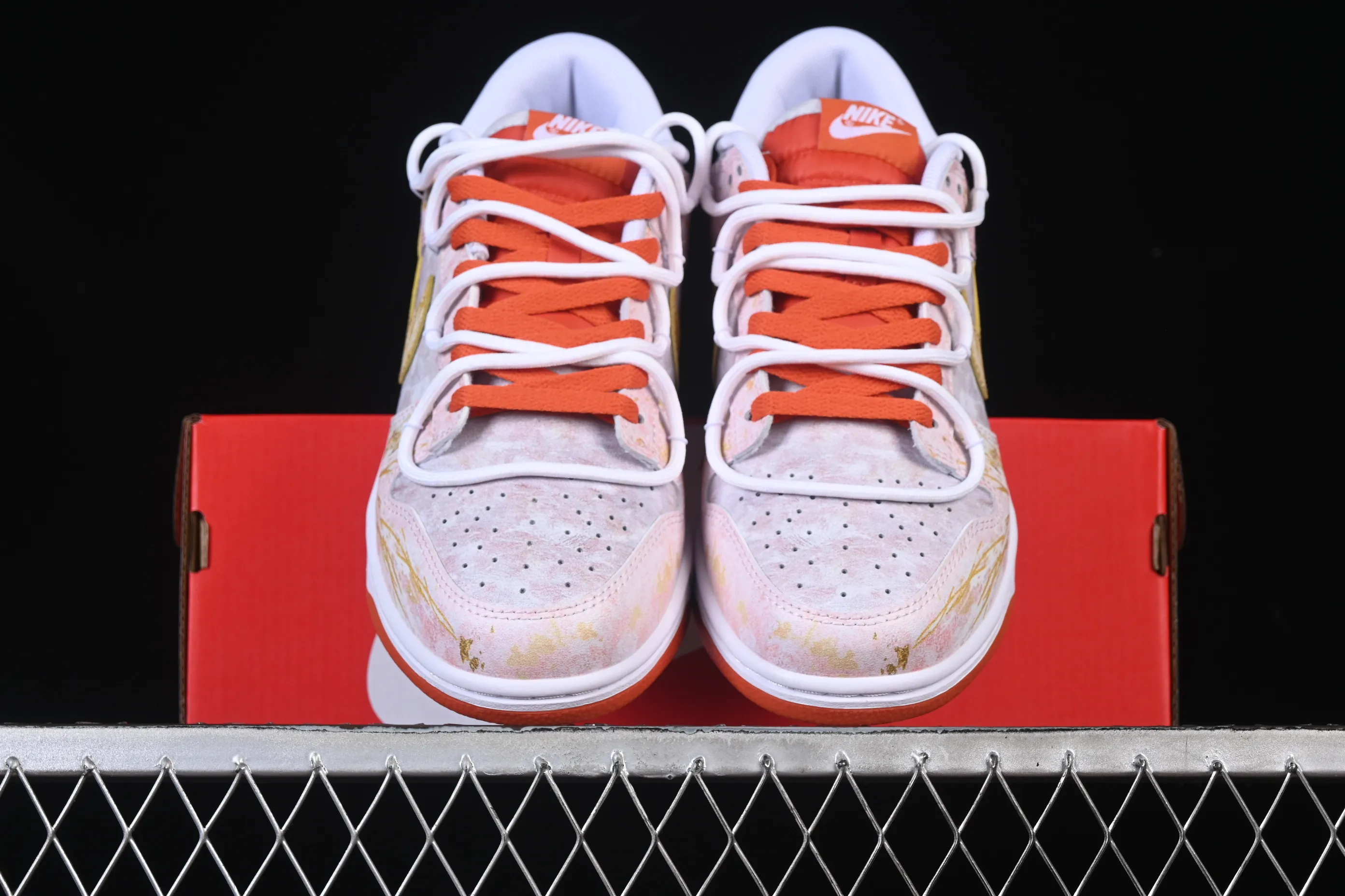 All categories Nk SB Dunk Series Nk SB Dunk Low High-end customized low-top sneakers Nike SB Dunk Low straps Anniversary high-end customized low-top casual sneakers FQ6965-700